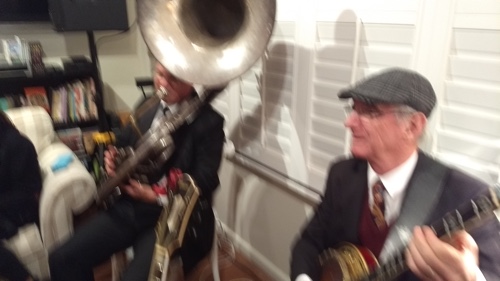A blur of action with Geoff Power sousaphone and Grahame Conlon banjo in the Greg Poppleton 1920s Trio